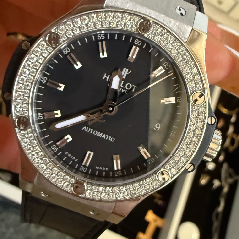 Black & crocodile embossed diamond bezel Hublot watch